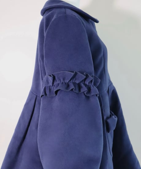 Scallope detail confection coat