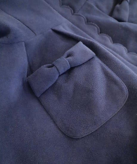 Scallope detail confection coat