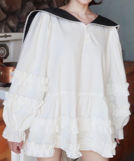 LW sailor collar frill blouse