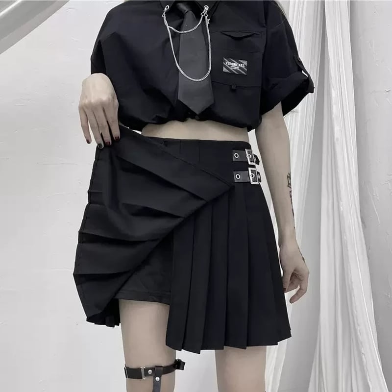 Malbon プリーツスカート×ロゴトップス コーデ完成品 ⛳ 韓国風 人気✨ Malbon Golf（マルボンゴルフ）の「MALBON GOLF LOGO SKIRT ロゴ
