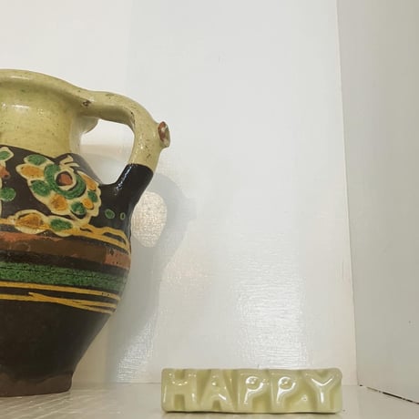 HAPPY YELLOW