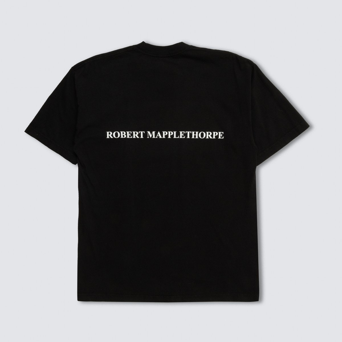PLEASURES/プレジャーズ×ROBERT MAPPLETHORPE/ロバート・メイプル