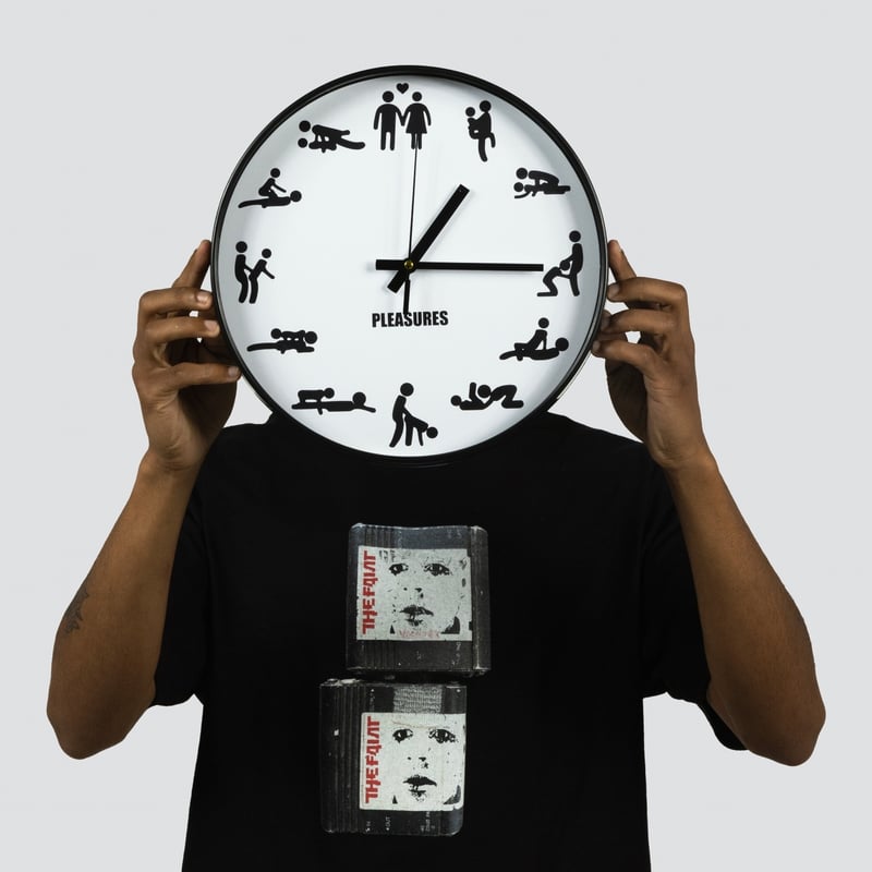 PLEASURES/プレジャーズ】SEX CLOCK 時計 / WHITE ホワイト | T