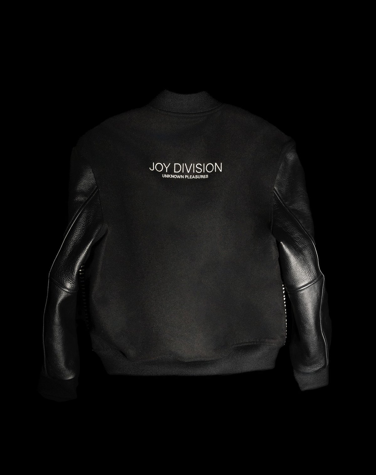 PLEASURES/プレジャーズ×JOY DIVISION/ジョイ・ディヴィジョン】UNKN