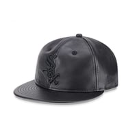 PLEASURES/プレジャーズ×FAT BEATS】FAT BEATS SNAPBACK