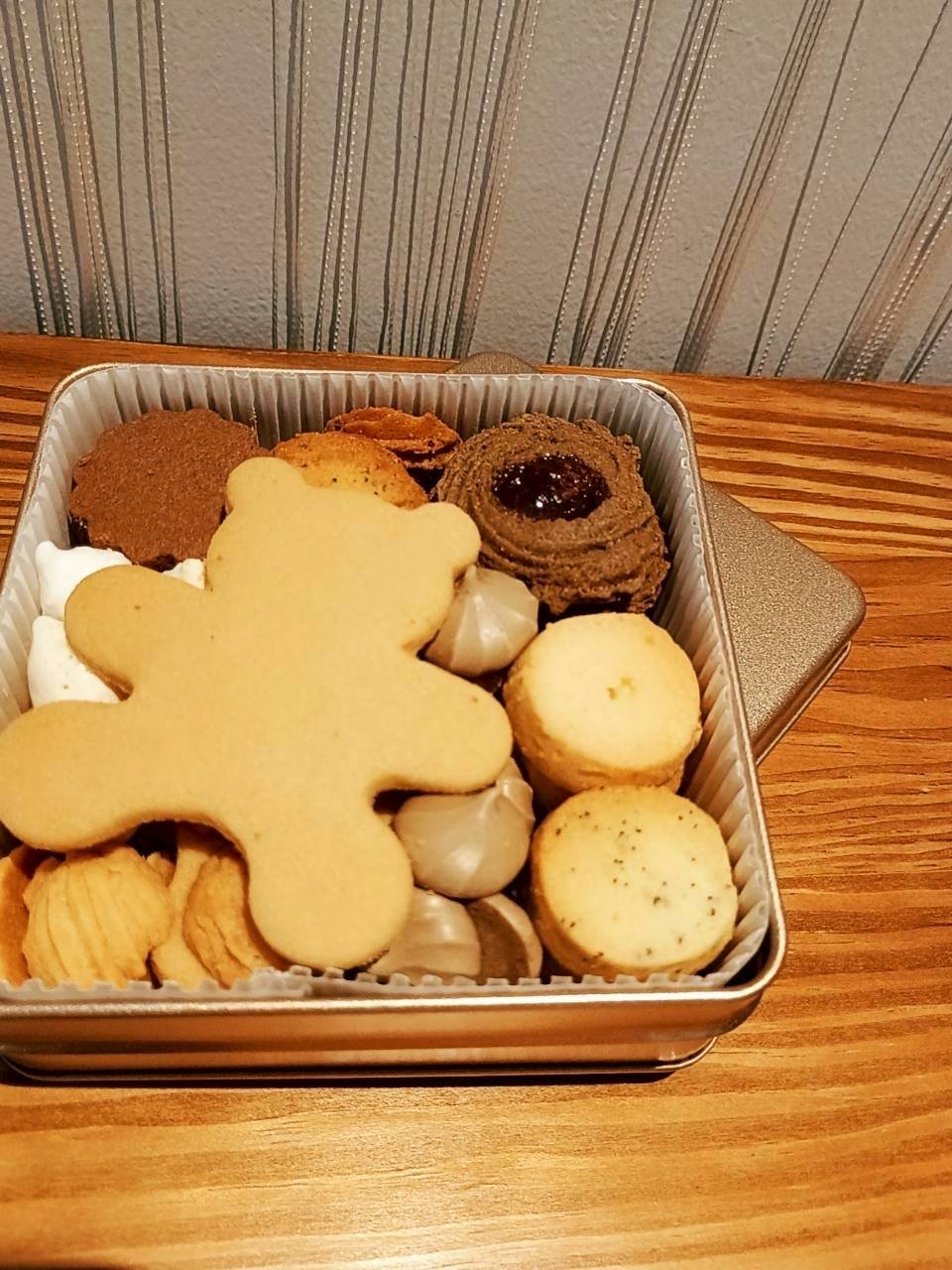 11/14まで】クッキー缶 (autumn) | Rosten&B