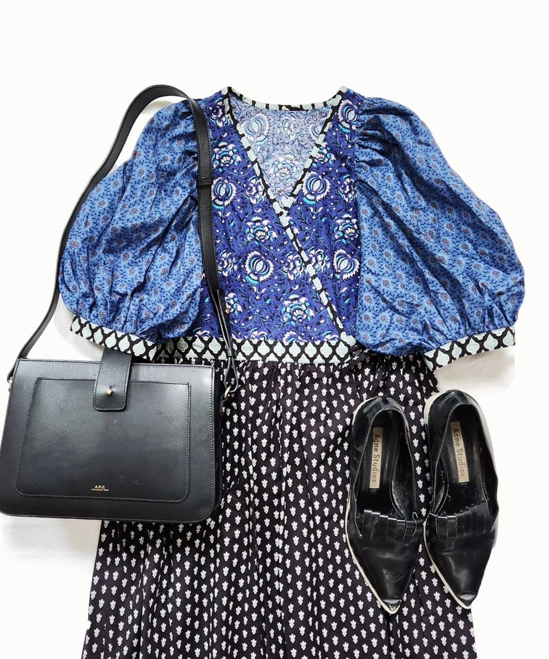 SOULEIADO【ボリューム袖のカシュクールワンピースキット】ブラック