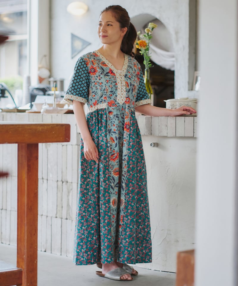 Aroinda ワンピース ピンドットプリントのワンピース M・ブラック｜東京ソワール