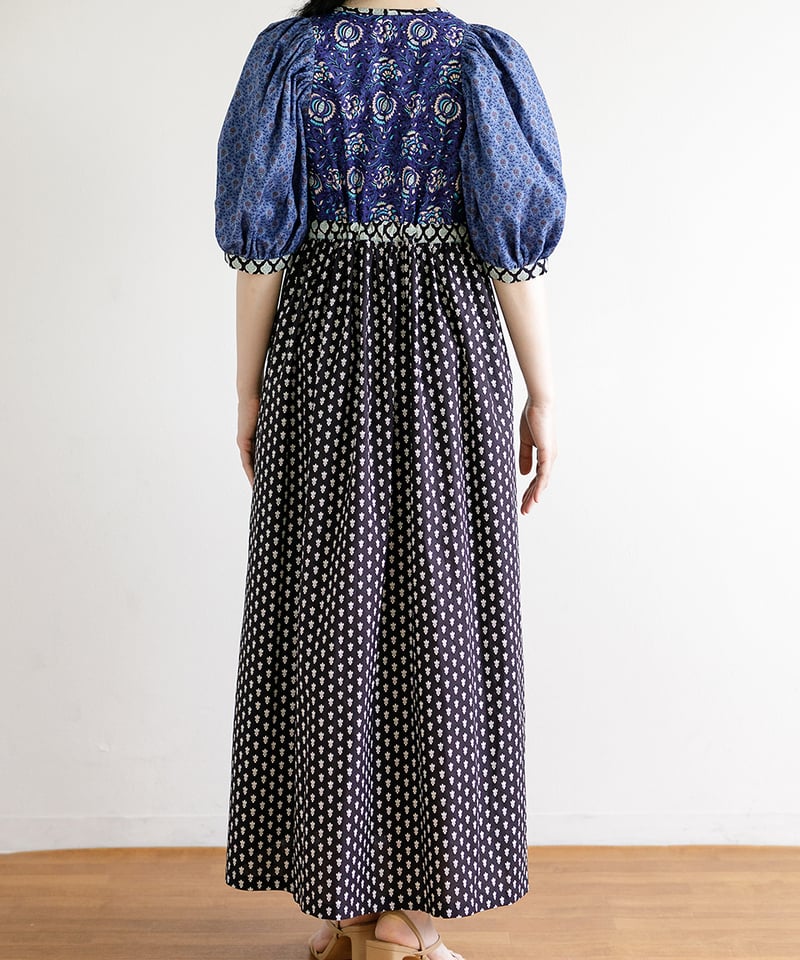 SOULEIADO【ボリューム袖のカシュクールワンピースキット】ブラック