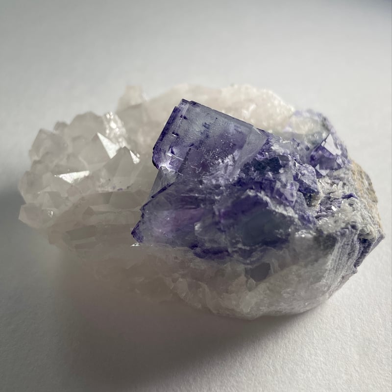 特大✾中国産 フローライト 水晶共生原石 537g 特大✾中国産 フローライト 水晶共生原石 537g - メルカリ