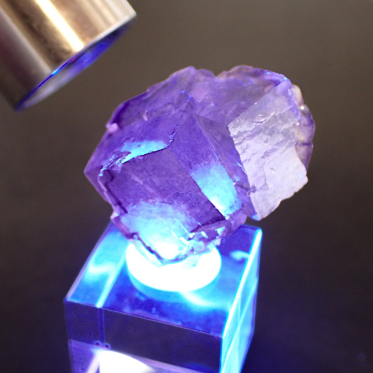 中国ヤオガンシャン産 フローライト 連結結晶 | 今林商店