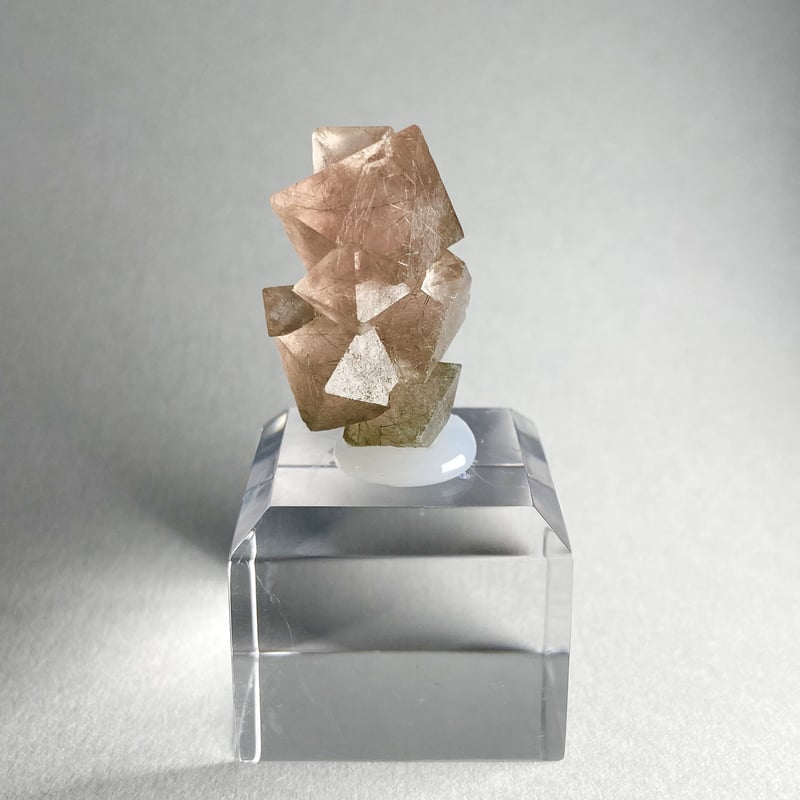 内モンゴル産 ピンクフローライト 天然八面体結晶 | 今林商店