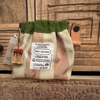 NEW・パカっと開くポーチ