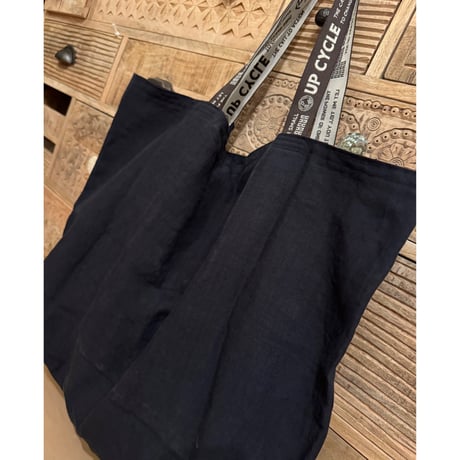 【新作】たっぷり入る・麻のトートバッグ