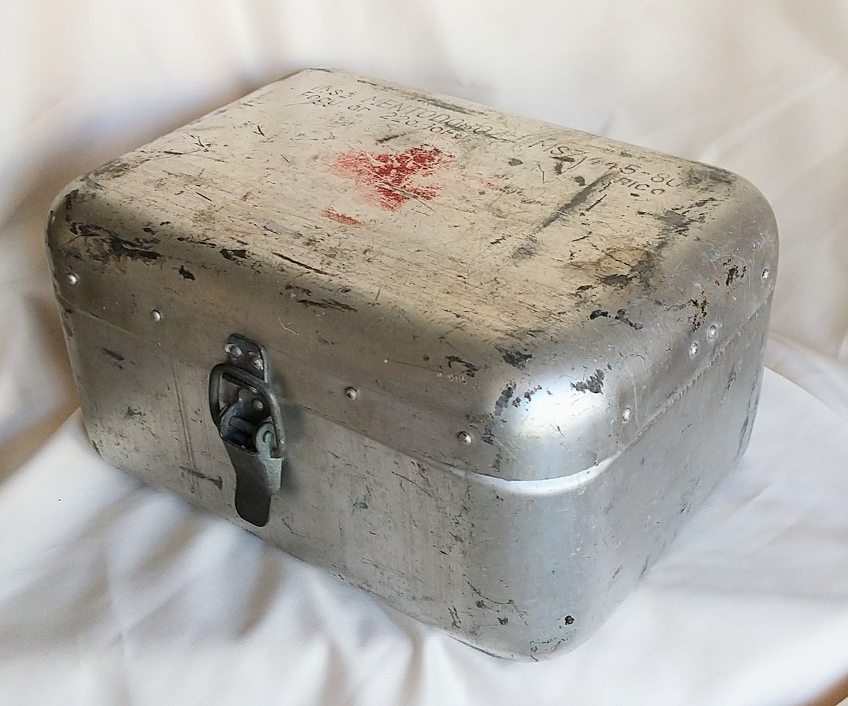 アルミの救急箱(ハンガリー) アンティーク | ZAKKA Polku