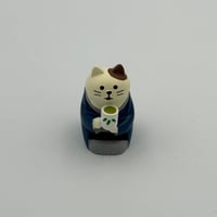 お茶飲む-白猫（工芸品　インテリア飾り 誕生日 結婚祝い プレゼント）