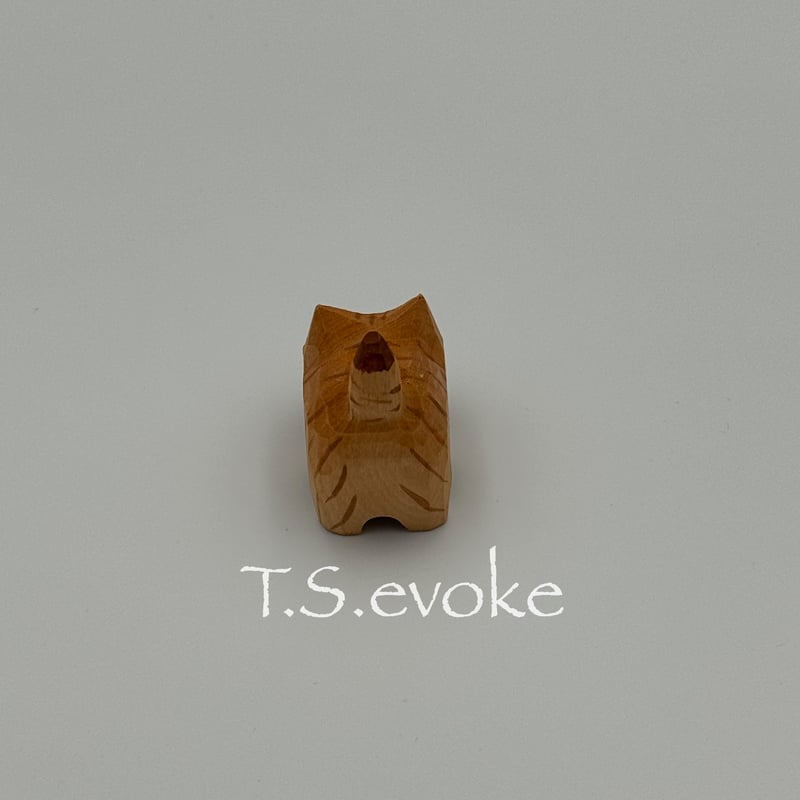 手作りグッズ」木彫りかわいい木製猫 | T.S.evoke