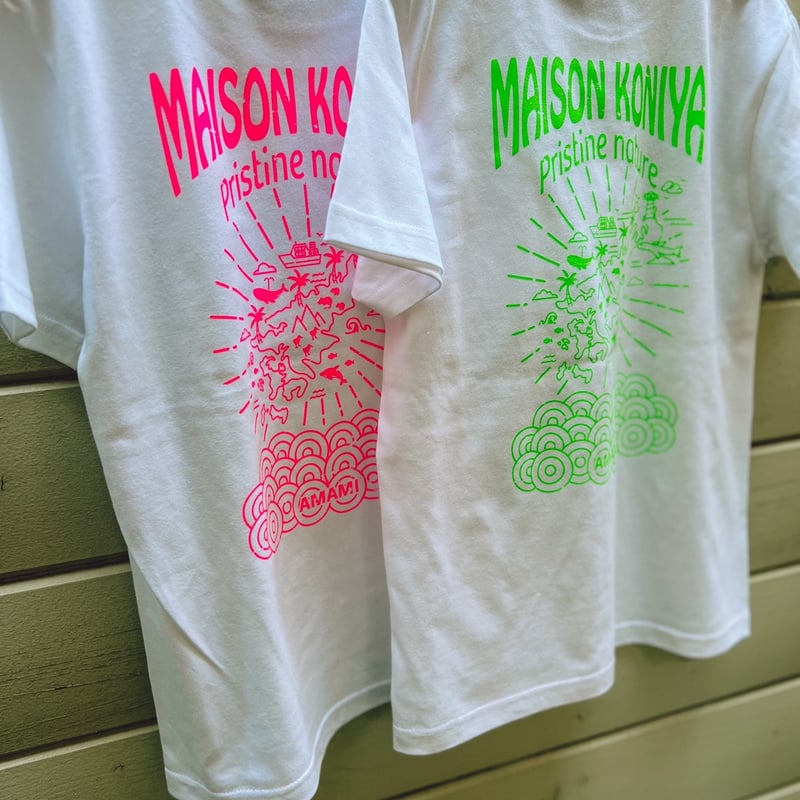MONCLER ビッグロゴ スプレープリントTシャツ 白×ネオンピンク MONCLER（モンクレール） 【カラー限定特価】MONCLER 半袖Tシャツ