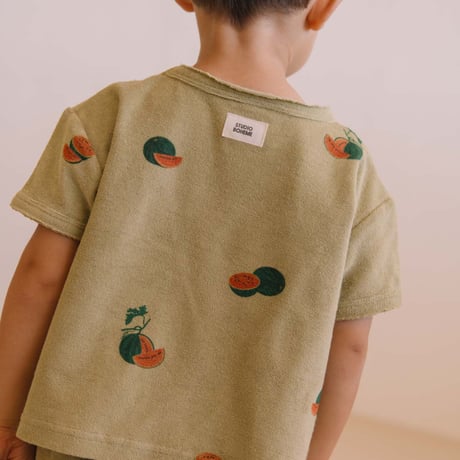 TSHIRT ESSENTIAL 【GOLDEN GREEN/WATERMELON】
