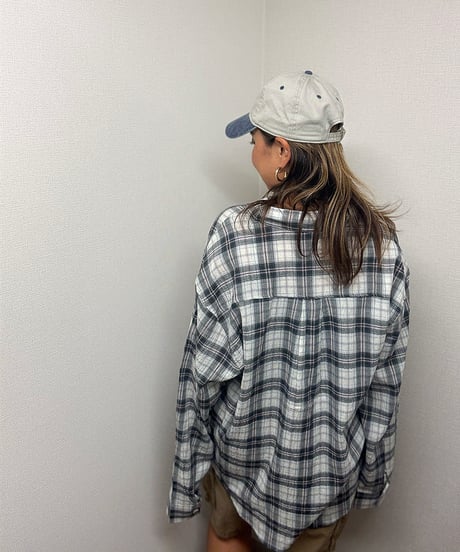 LOVES check shirts