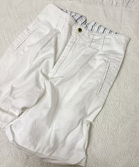 tuck short pants / white