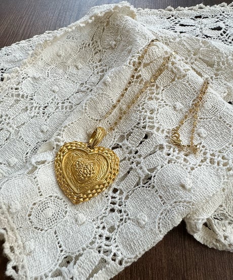 Heart antique necklace