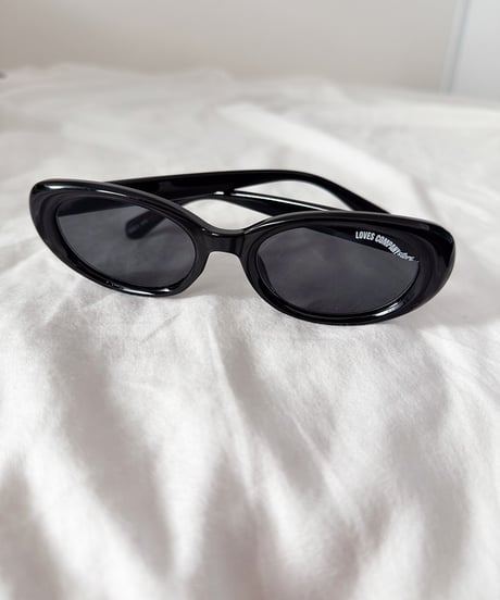 LOVES Classic Oval Sunglasses