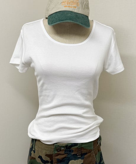 hibiscus fraise stitch Tee