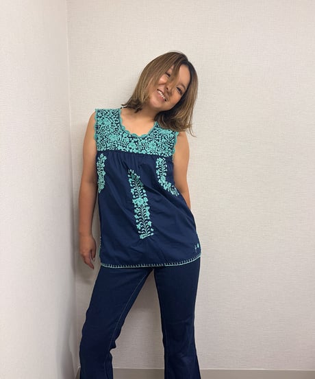 Flower embroidery tunic