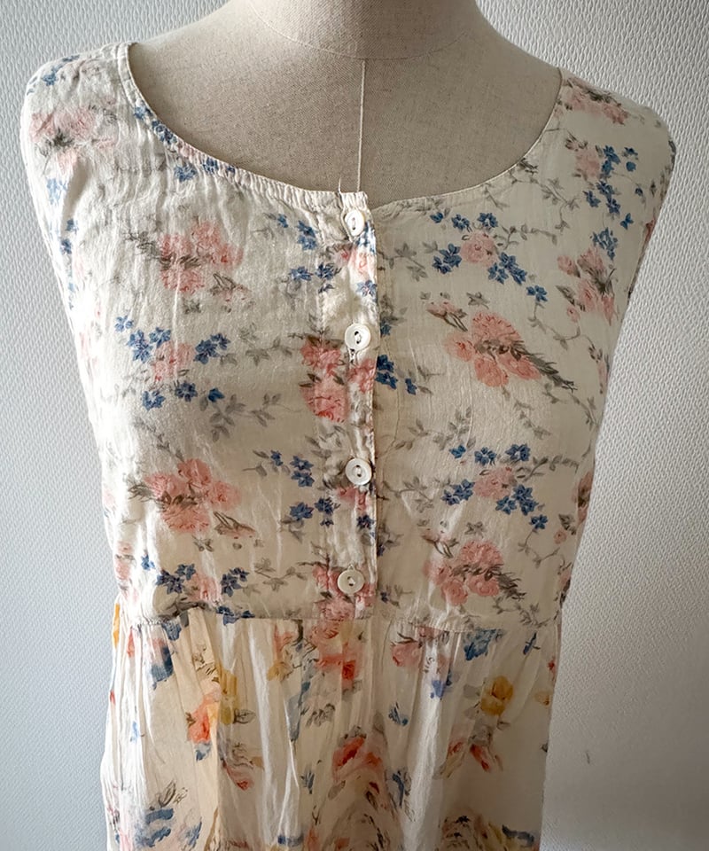 Flower Print Sleeveless One Piece | LOVES COMPA