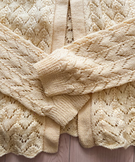 Shell Button Knit Cardigan