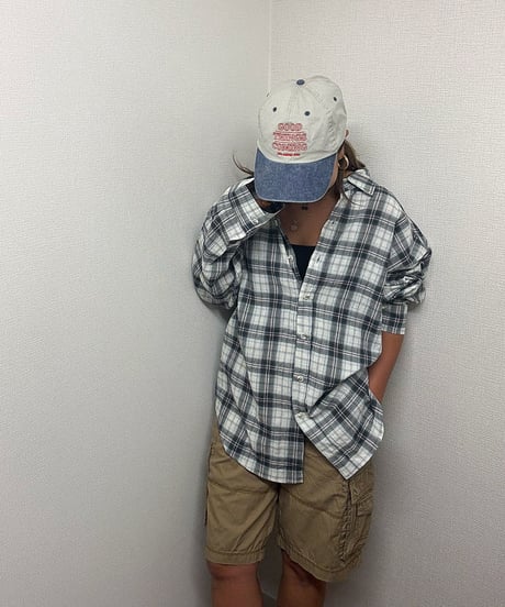 LOVES check shirts