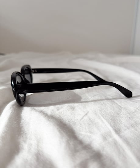 LOVES Classic Oval Sunglasses