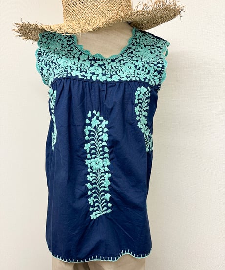 Flower embroidery tunic