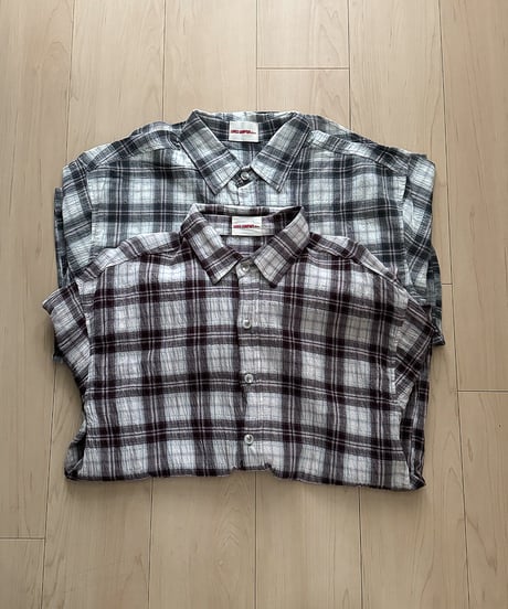 LOVES check shirts
