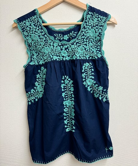 Flower embroidery tunic