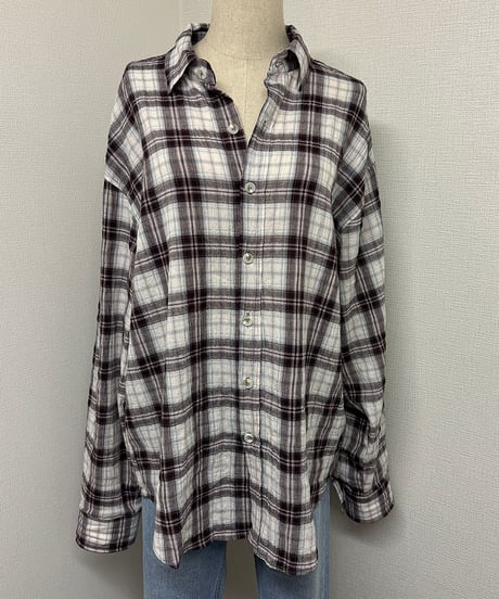 LOVES check shirts
