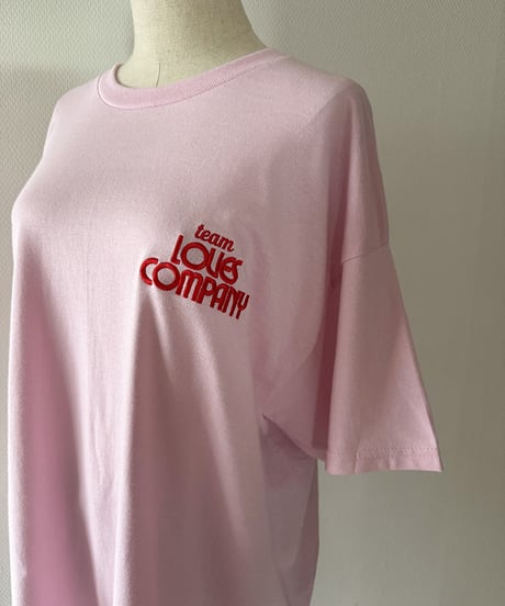 TEAM LOVES COMPANY TEE
