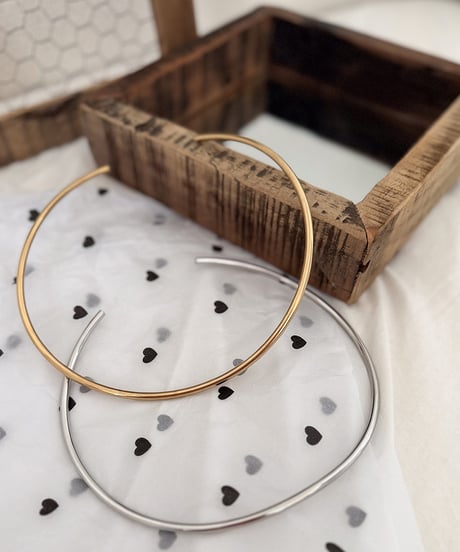 Simple Curve Choker Necklace