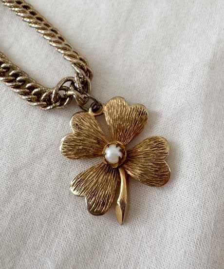 flower chain bracelet