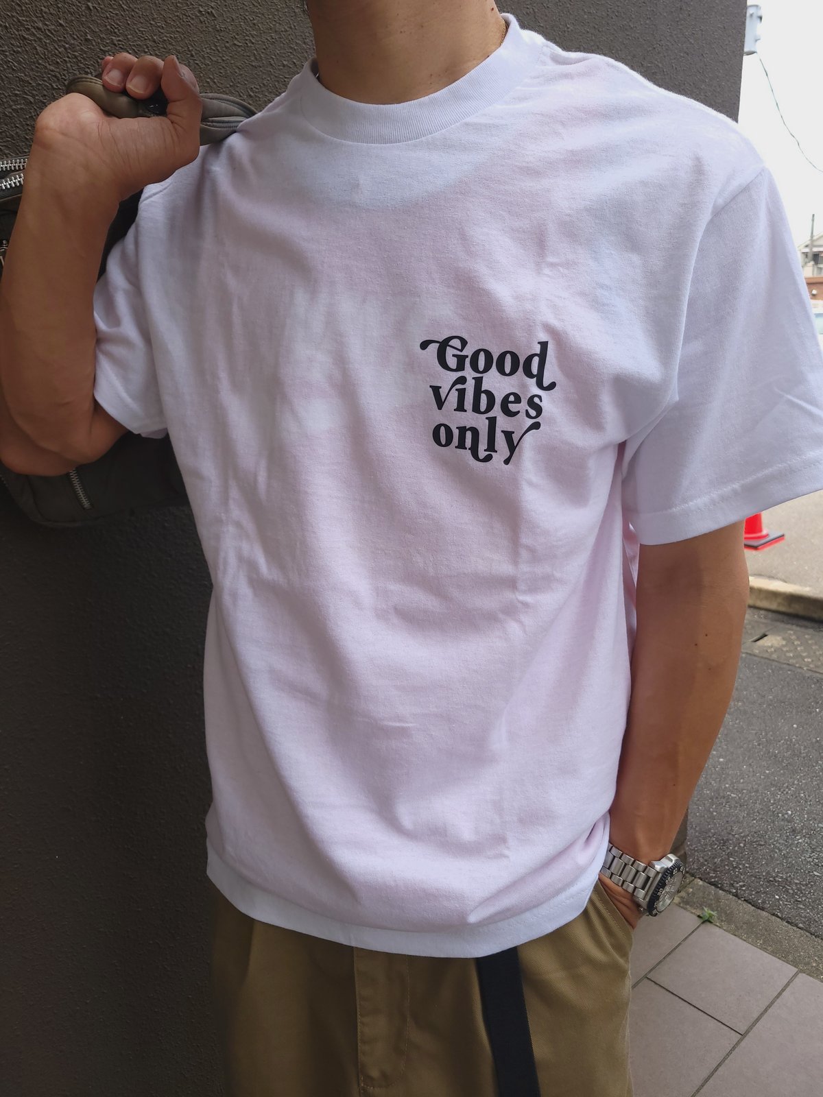 Good vibes only LOGOT-SHIRT(WHT) | OUTPUT.SHOP