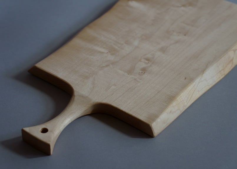 カッティングボード [ウリハダカエデ 杢] 鉋仕上げ b | 浦谷家具製作所