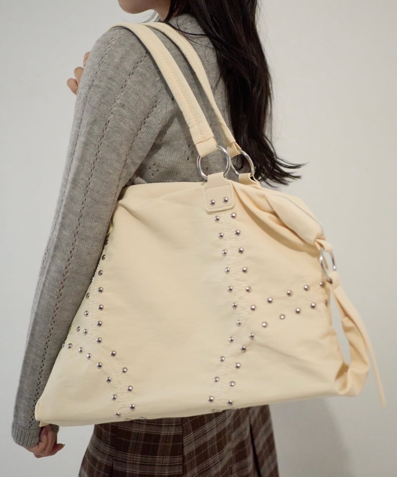Studded Shoulder Bag(white) | wissy