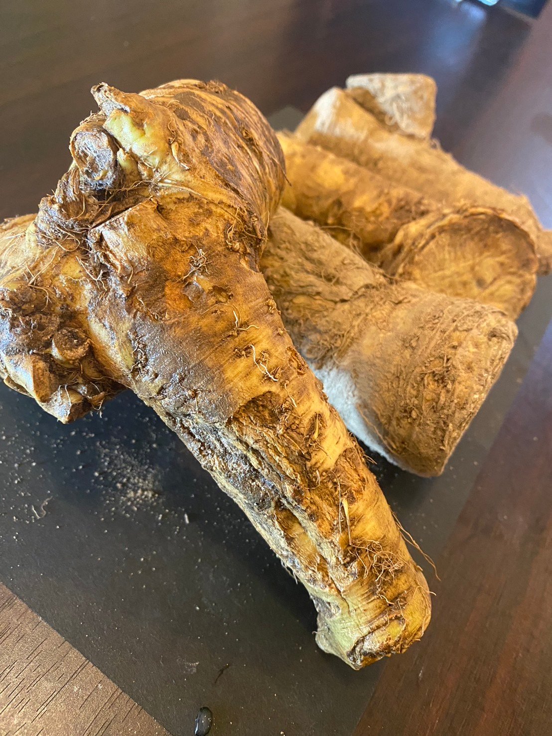 土付き山わさび【帯広産】1kg | 北海道ガイドセレクト