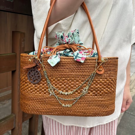 【美品】 Rosily アタ カゴバック 祭り バリ島 楕円形 巾着付き 楕円スーパー 深型 Lサイズ (SAB033) +オリジナルの着脱式巾着付き