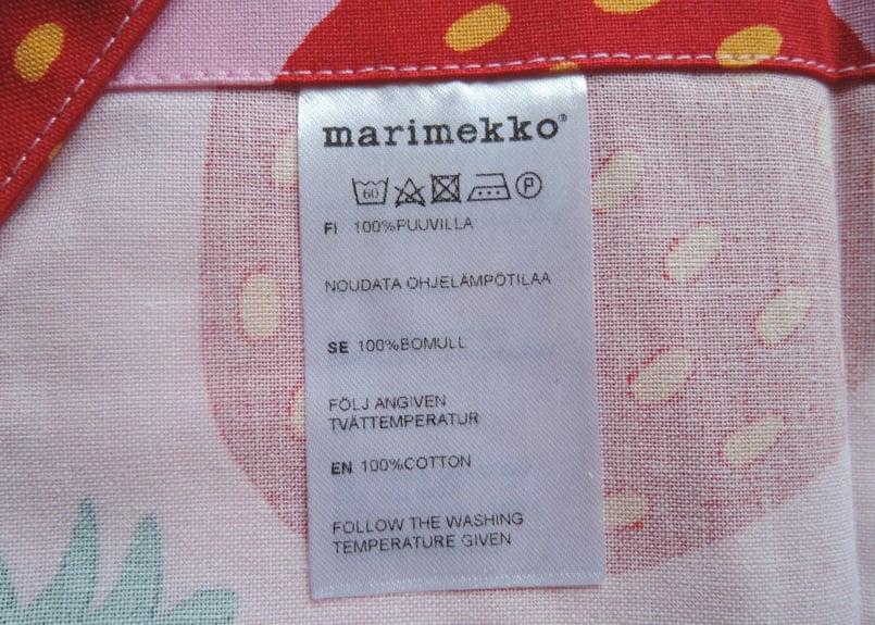 新品】 エプロン マリメッコ ファブリック ピエニ マンシッカ Pieni