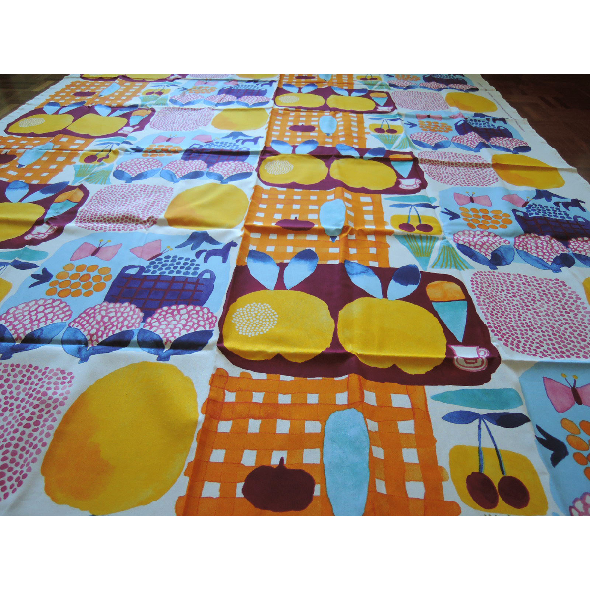 マリメッコ 廃盤pvc生地 テーブルクロス ケサトリkesatori 【公式通販】