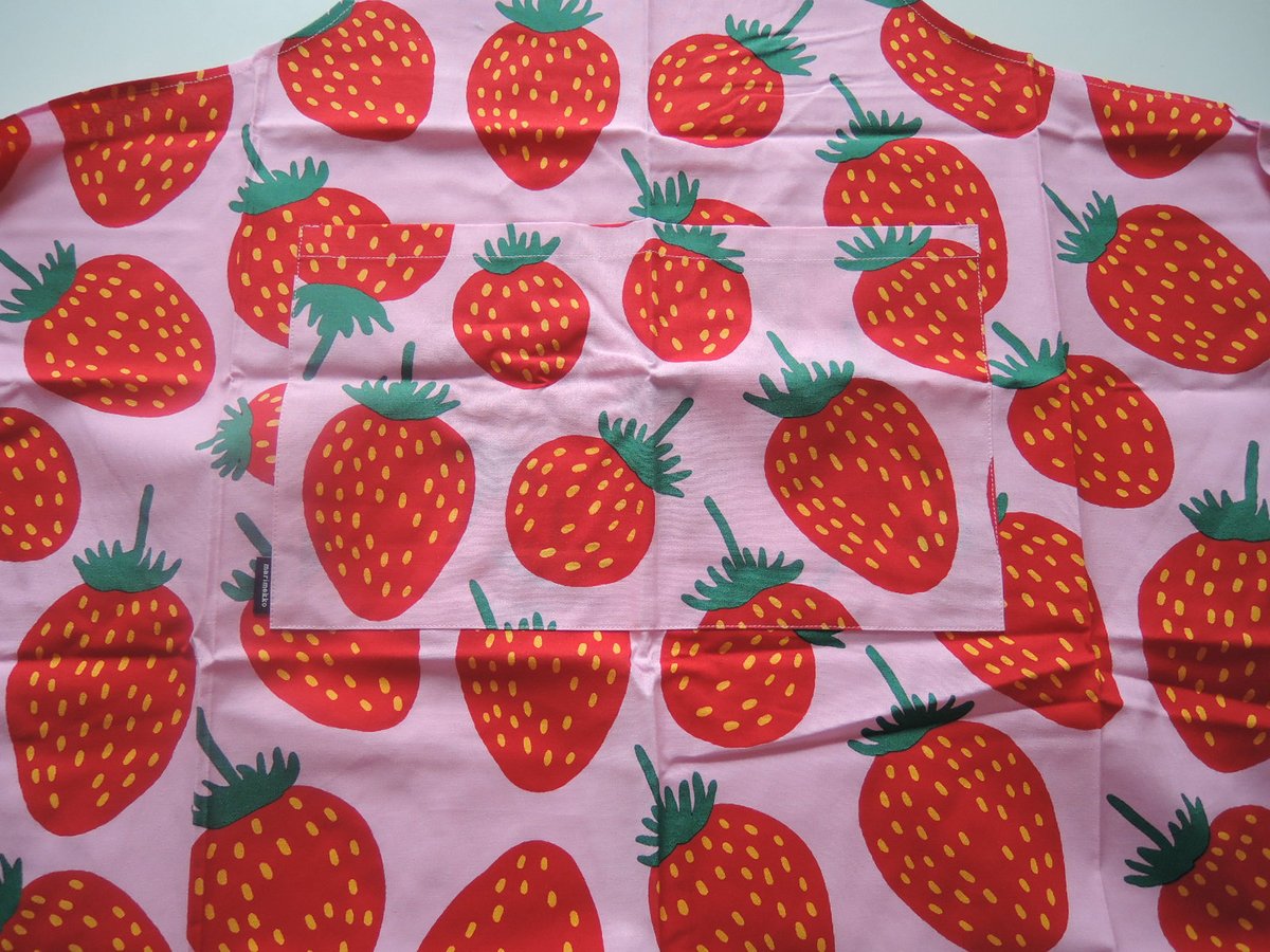 新品】 エプロン マリメッコ ファブリック ピエニ マンシッカ Pieni