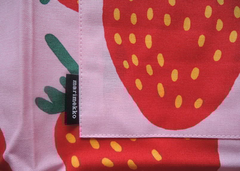 新品】 エプロン マリメッコ ファブリック ピエニ マンシッカ Pieni