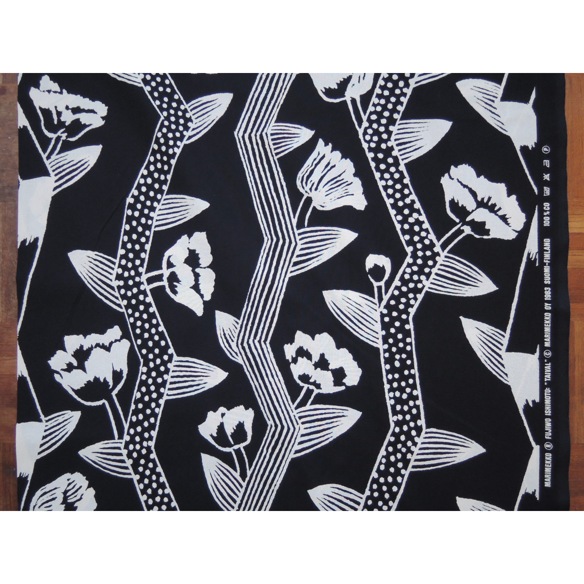 マリメッコ/marimekko/ファブリック/KEVATJUHLA/ウシ柄 【公式通販】
